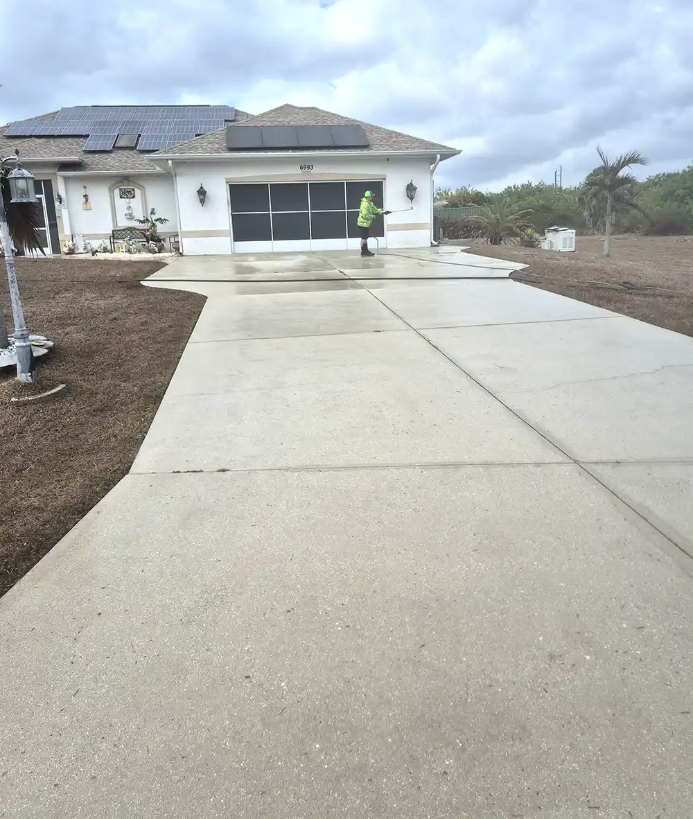 Driveway Pressure Washing Cleaning Power Washing